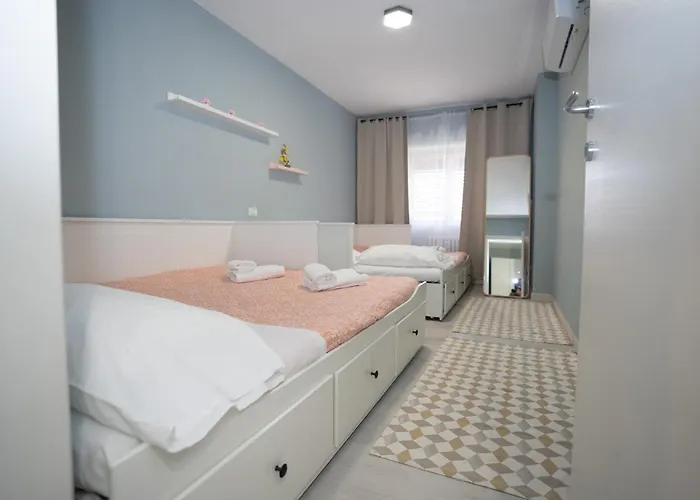 Away From דירה *